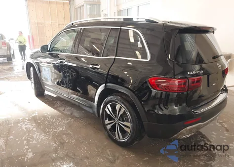 2025 Mercedes-Benz Glb 250 4Matic z USA, uszkodzony, nr VIN W1N4M4HB2SW392023